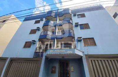 Apartamento com 3 quartos para alugar no Jardim Finotti, Uberlândia 