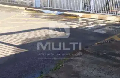 Apartamento com 2 quartos para alugar no Jardim Europa, Uberlândia 