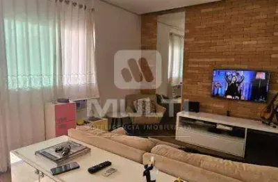 Casa com 3 quartos à venda em Laranjeiras, Uberlândia 
