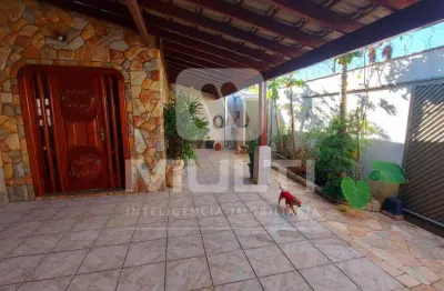 Casa com 3 quartos à venda no Maravilha, Uberlândia 