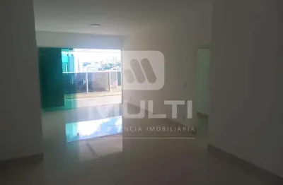 Apartamento com 3 quartos para alugar no Tubalina, Uberlândia 