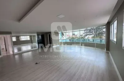 Apartamento com 3 quartos à venda no Osvaldo Rezende, Uberlândia 