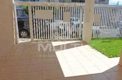 Casa com 3 quartos para alugar na Nossa Senhora Aparecida, Uberlândia 