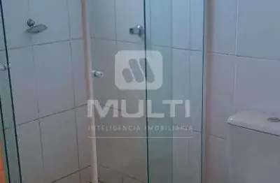 Apartamento com 2 quartos para alugar no Grand Ville, Uberlândia 