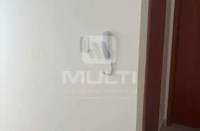 Apartamento com 2 quartos para alugar no Chácaras Tubalina, Uberlândia 