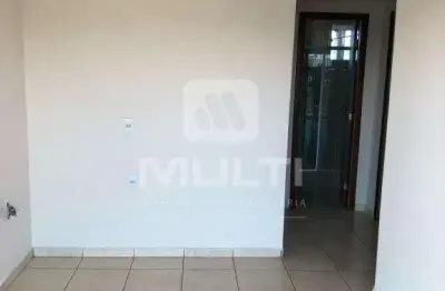 Apartamento com 2 quartos para alugar no Tubalina, Uberlândia 