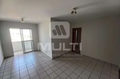 Apartamento com 3 quartos para alugar no Martins, Uberlândia 