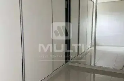 Casa em condomínio fechado com 4 quartos para alugar no Aclimação, Uberlândia 