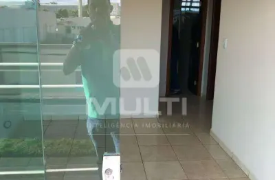 Apartamento com 2 quartos para alugar no Tubalina, Uberlândia 