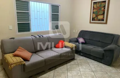 Casa com 4 quartos à venda na Nossa Senhora Aparecida, Uberlândia 