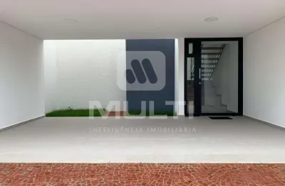 Casa com 3 quartos para alugar no Jardim Karaíba, Uberlândia 