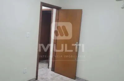 Casa com 3 quartos para alugar no Santa Mônica, Uberlândia 