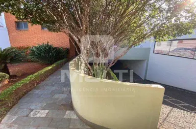 Casa com 4 quartos para alugar no Lidice, Uberlândia 