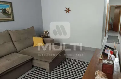 Casa com 3 quartos à venda no Minas Gerais, Uberlândia 