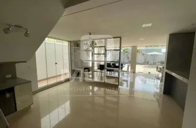 Casa em condomínio fechado com 4 quartos para alugar em Laranjeiras, Uberlândia 