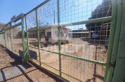 Barracão / Galpão / Depósito à venda no Santa Mônica, Uberlândia 