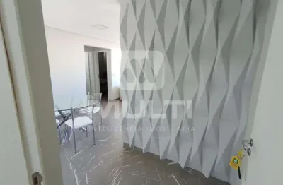 Apartamento com 2 quartos para alugar no Umuarama, Uberlândia 