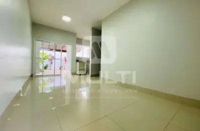 Casa em condomínio fechado com 3 quartos para alugar em Laranjeiras, Uberlândia 