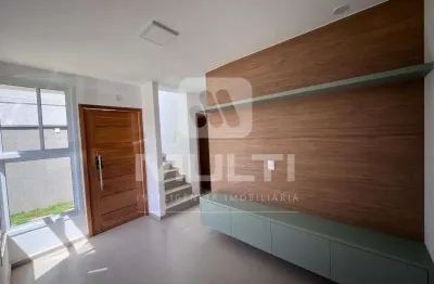 Casa em condomínio fechado com 3 quartos à venda no Valparaíso, Uberlândia 
