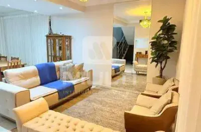 Casa com 4 quartos à venda no Jardim Karaíba, Uberlândia 
