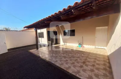 Casa com 3 quartos para alugar no Jardim Botânico, Uberlândia 