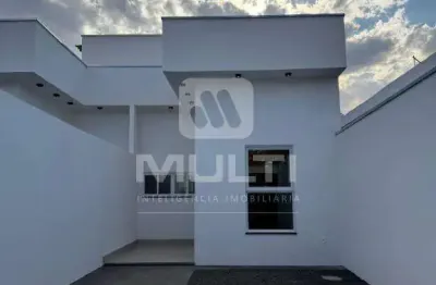 Casa com 3 quartos à venda no Santa Mônica, Uberlândia 