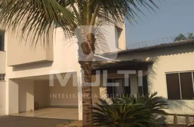 Apartamento com 3 quartos para alugar no Santa Mônica, Uberlândia 