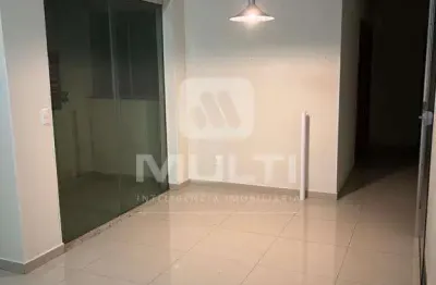 Casa em condomínio fechado com 3 quartos à venda no Alto Umuarama, Uberlândia 