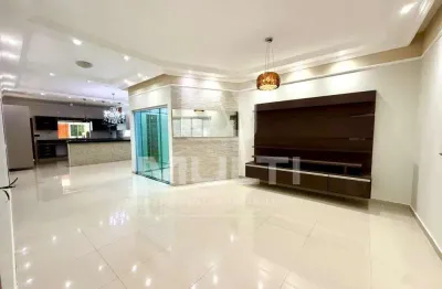 Casa com 2 quartos para alugar no Jardim Canaã, Uberlândia 