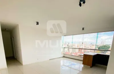 Apartamento com 3 quartos para alugar no Santa Mônica, Uberlândia 
