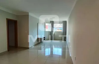 Apartamento com 3 quartos para alugar no Tabajaras, Uberlândia 