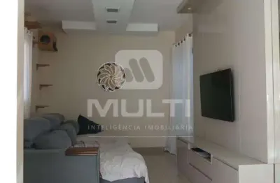 Casa em condomínio fechado com 3 quartos à venda no Umuarama, Uberlândia 