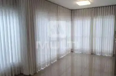 Casa em condomínio fechado com 3 quartos para alugar no Granja Marileusa, Uberlândia 