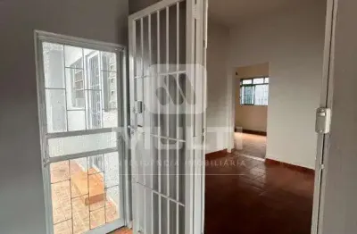 Casa com 3 quartos para alugar no Centro, Uberlândia 
