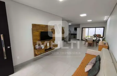 Casa com 3 quartos à venda no Jaraguá, Uberlândia 
