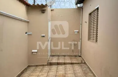 Casa com 3 quartos para alugar no Jardim Patrícia, Uberlândia 