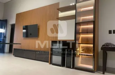 Casa com 3 quartos à venda em Granada, Uberlândia 