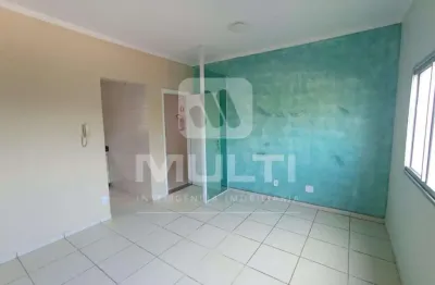 Apartamento com 2 quartos para alugar no Chácaras Tubalina, Uberlândia 