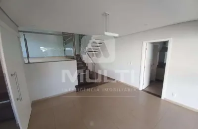 Casa em condomínio fechado com 3 quartos para alugar no Jardins Barcelona, Uberlândia 