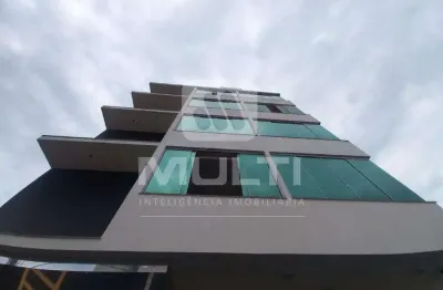 Apartamento com 3 quartos para alugar no Santa Maria, Uberlândia 