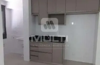 Apartamento com 3 quartos para alugar no Granja Marileusa, Uberlândia 