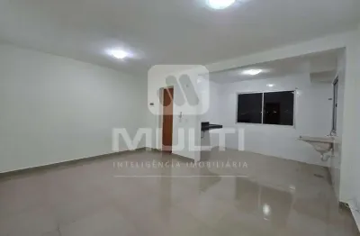 Apartamento com 1 quarto para alugar no Jardim Patrícia, Uberlândia 