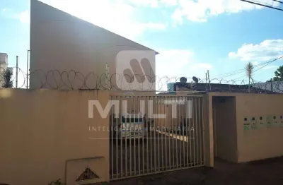 Apartamento com 2 quartos para alugar no Santa Mônica, Uberlândia 