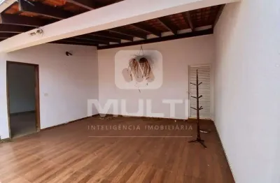 Casa com 3 quartos à venda na Cidade Jardim, Uberlândia 