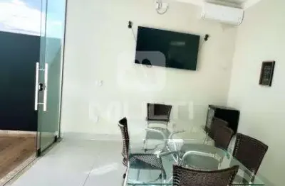 Casa em condomínio fechado com 3 quartos à venda no Alto Umuarama, Uberlândia 