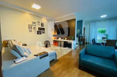 Casa em condomínio fechado com 3 quartos para alugar no Jardins Roma, Uberlândia 