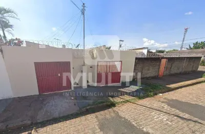 Casa com 3 quartos à venda no Tubalina, Uberlândia 