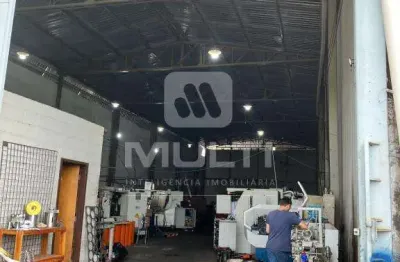 Barracão / Galpão / Depósito à venda no Marta Helena, Uberlândia 