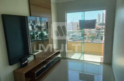 Cobertura com 2 quartos para alugar no Santa Mônica, Uberlândia 