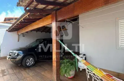 Casa com 5 quartos à venda no Jardim Europa, Uberlândia 